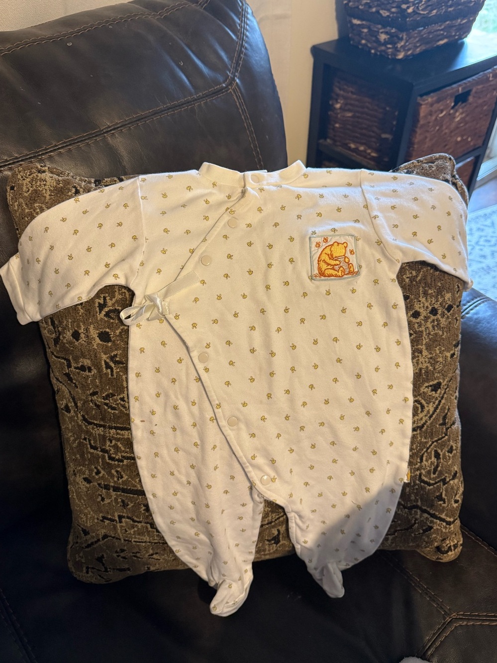 Vintage WINNIE THE POOH - Infant Suit
